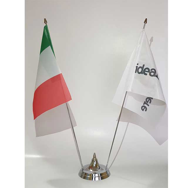 Basetta da tavolo con bandierine